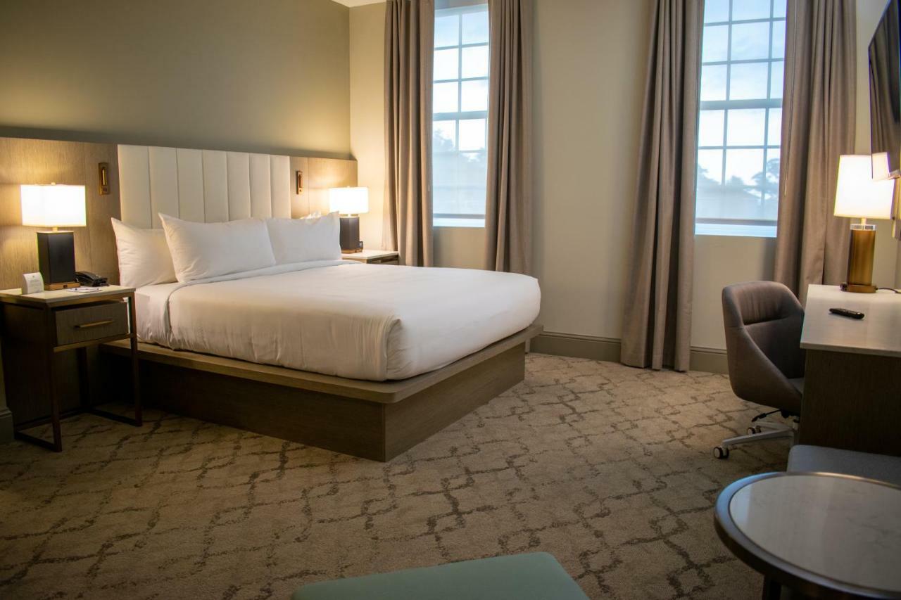 Centennial Plaza Resort Гълфпорт Екстериор снимка