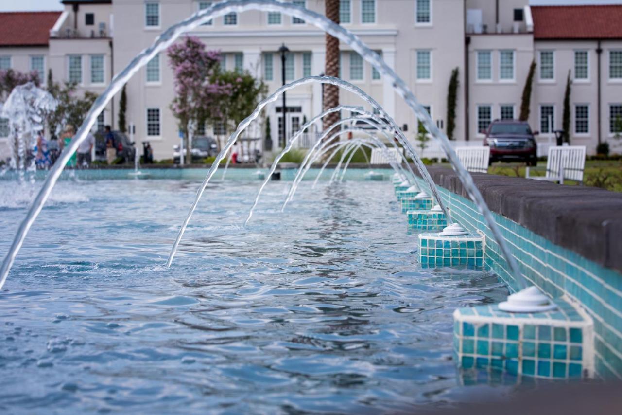 Centennial Plaza Resort Гълфпорт Екстериор снимка